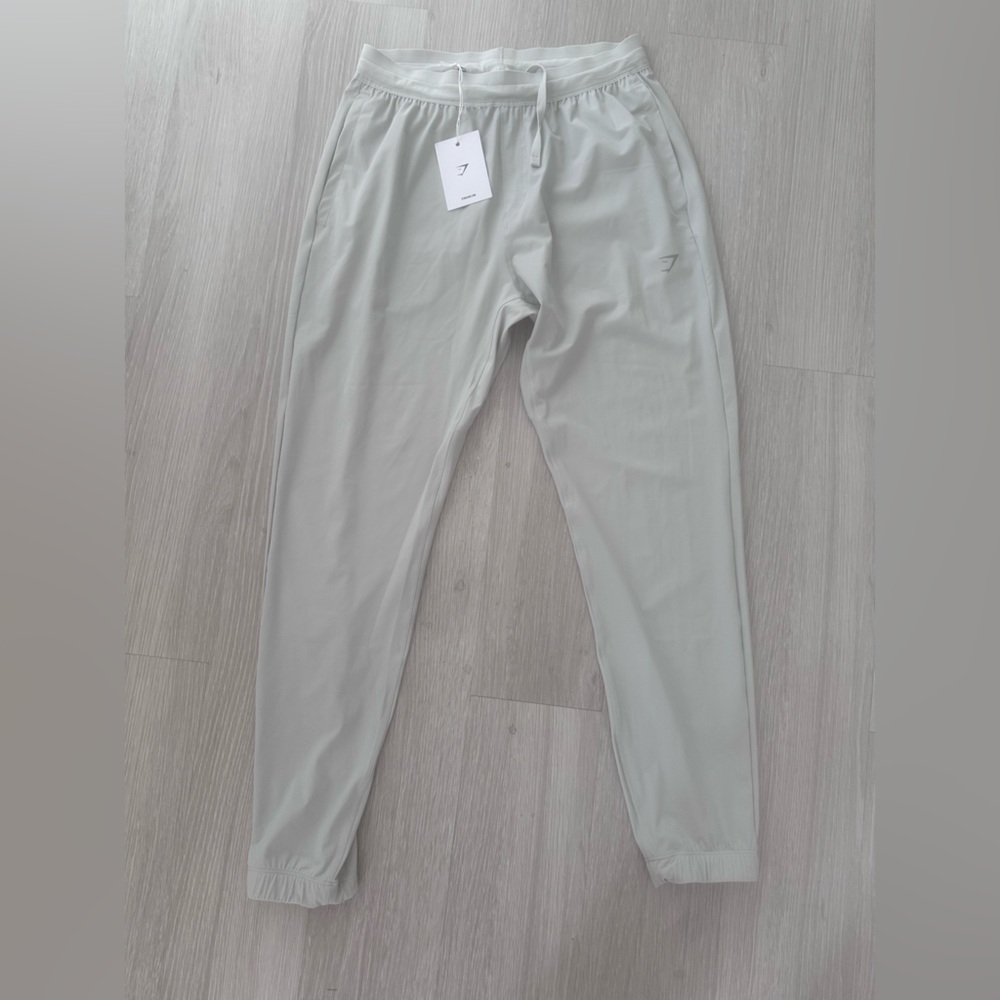 Men's gymshark studio cream Jogger Pants size Medium (brand new with tags)
